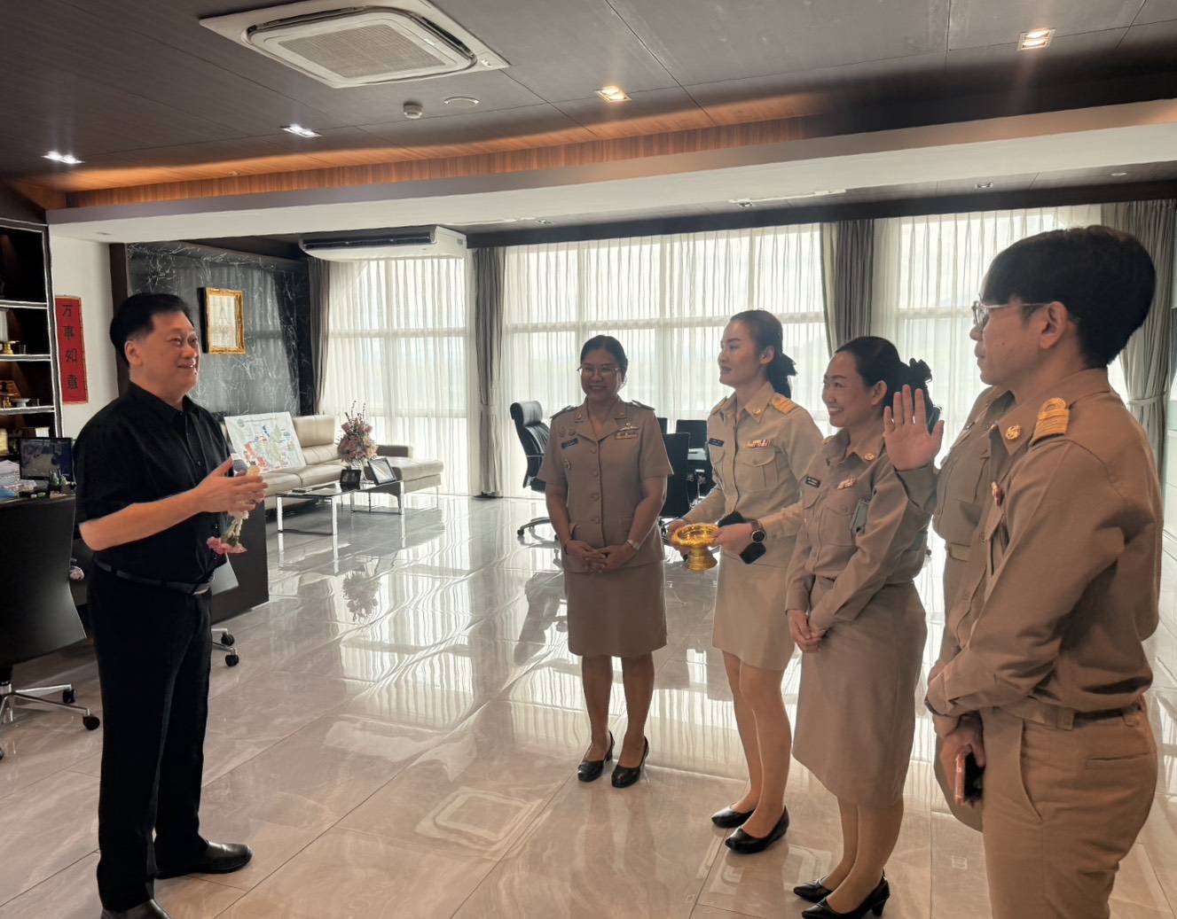 พช.สระบุรี นำพัฒนากรบรรจุใหม่เข้าพบท่านผู้ว่าราชการจังหวัดและรองผู้ว่าราชการจังหวัดสระบุรี