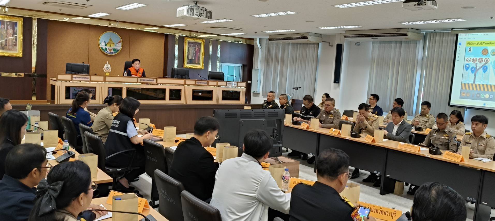 พช.สระบุรี ร่วมพิธีเปิดศูนย์อำนวยการป้องกันและลดอุบัติเหตุทางถนนช่วงเทศกาลปีใหม่ พ.ศ. 2569 พร้อมประชุมคณะกรรมการฯ เตรียมความพร้อมทุกภาคส่วน