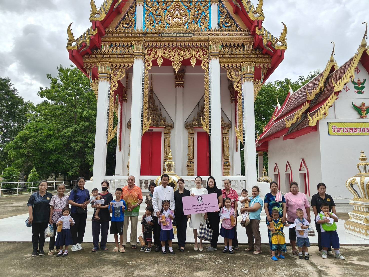 พช.สระบุรี ร่วมโครงการจังหวัดเคลื่อนที่ “หน่วยบำบัดทุกข์ บำรุงสุข สร้างรอยยิ้มให้ประชาชน” ส่งต่อความห่วงใยสู่พี่น้องประชาชน ณ อำเภอหนองแซง จังหวัดสระบุรี